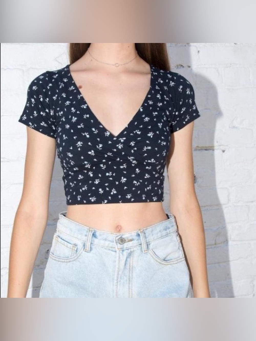 Brandy Melville Rae Short Sleeve Navy Floral Wrap Tie Crop Top.